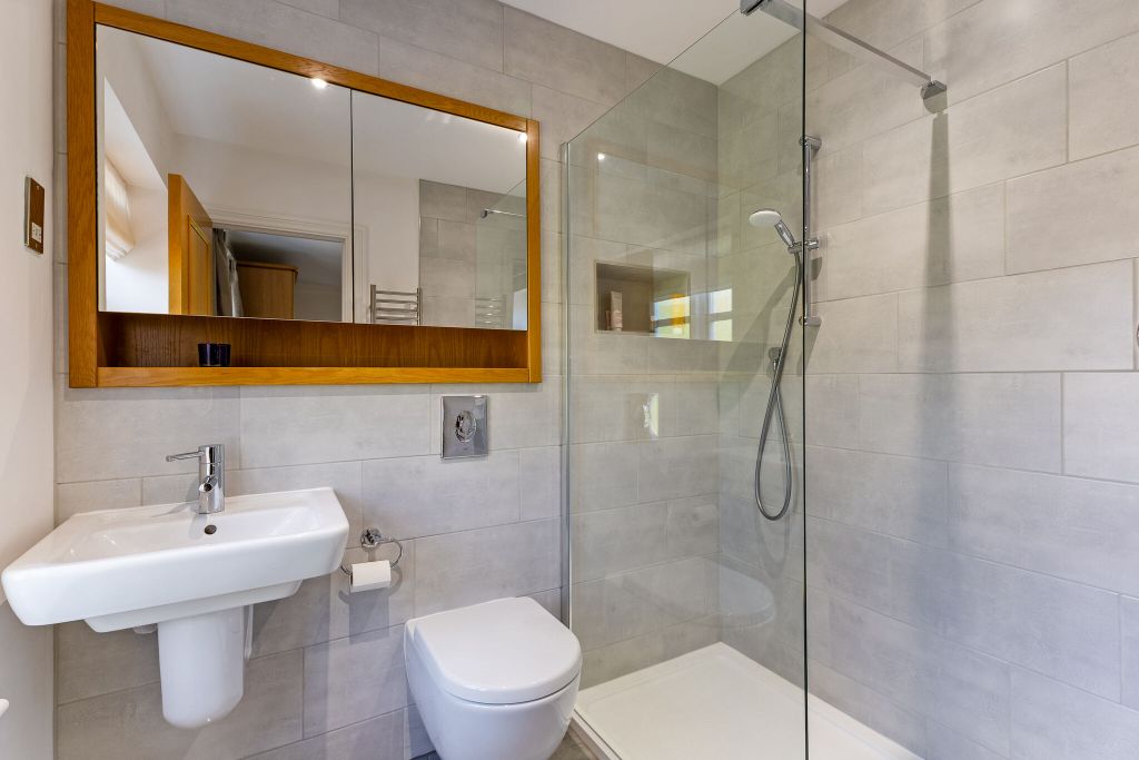 Additional image 8 of 2 bed flat for saleCross Road, Ascot SL5