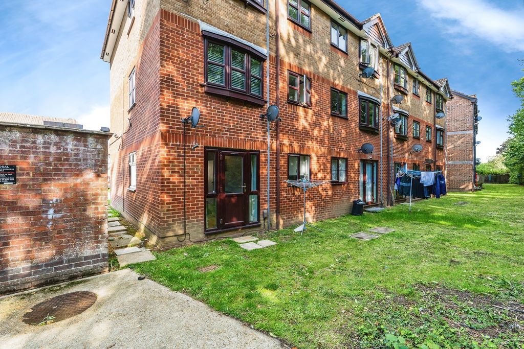 Additional image 16 of 1 bed flat for saleBrunel Road, Southampton, Hampshire SO15