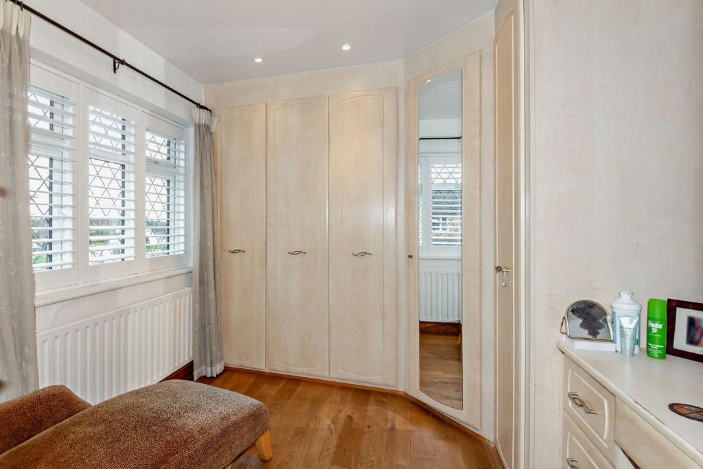 Additional image 23 of 4 bed detached house for saleClockhouse Lane, Ashford TW15