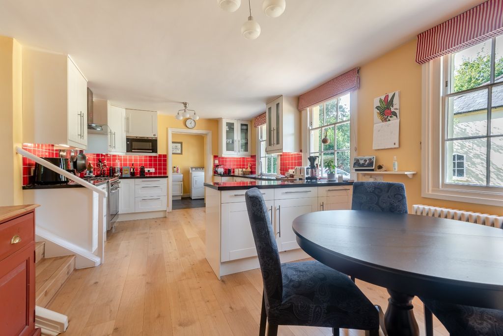 Additional image 7 of 6 bed detached house for saleVicarage Road, Yateley, Hampshire GU46