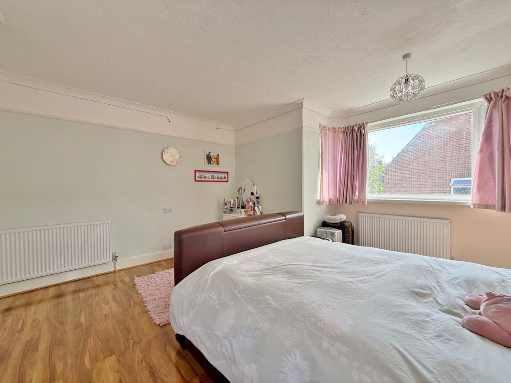 Additional image 8 of 3 bed detached house for saleLealand Road, Drayton, Portsmouth PO6
