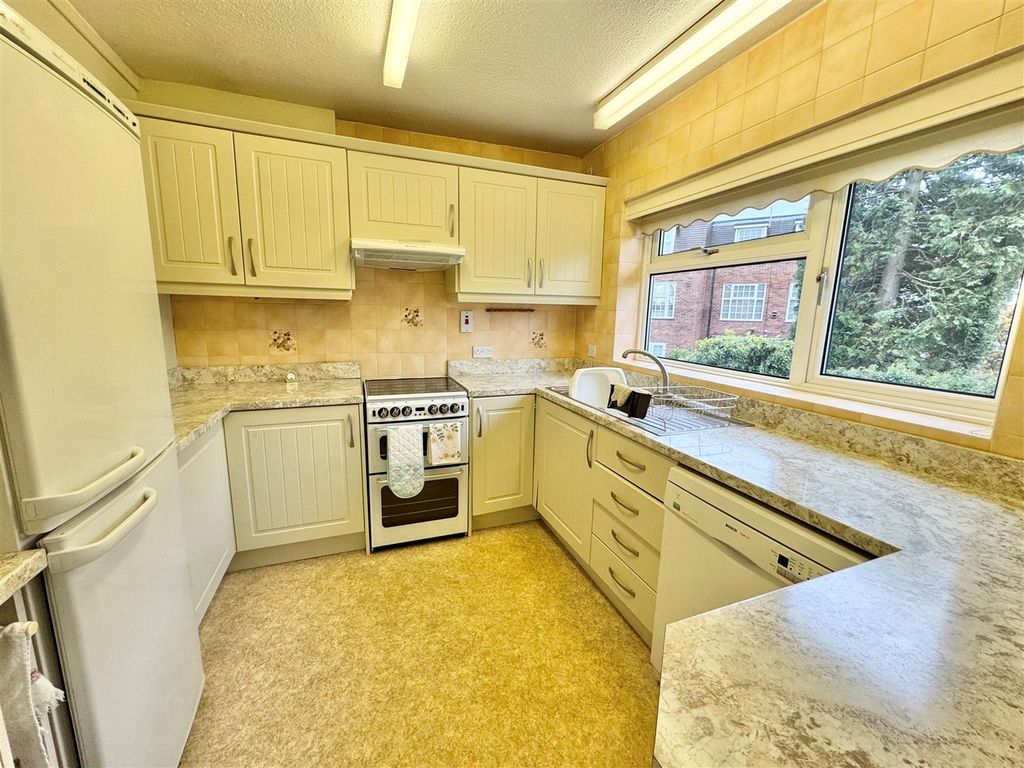 Additional image 10 of 2 bed flat for saleFulshaw Court, Wilmslow SK9
