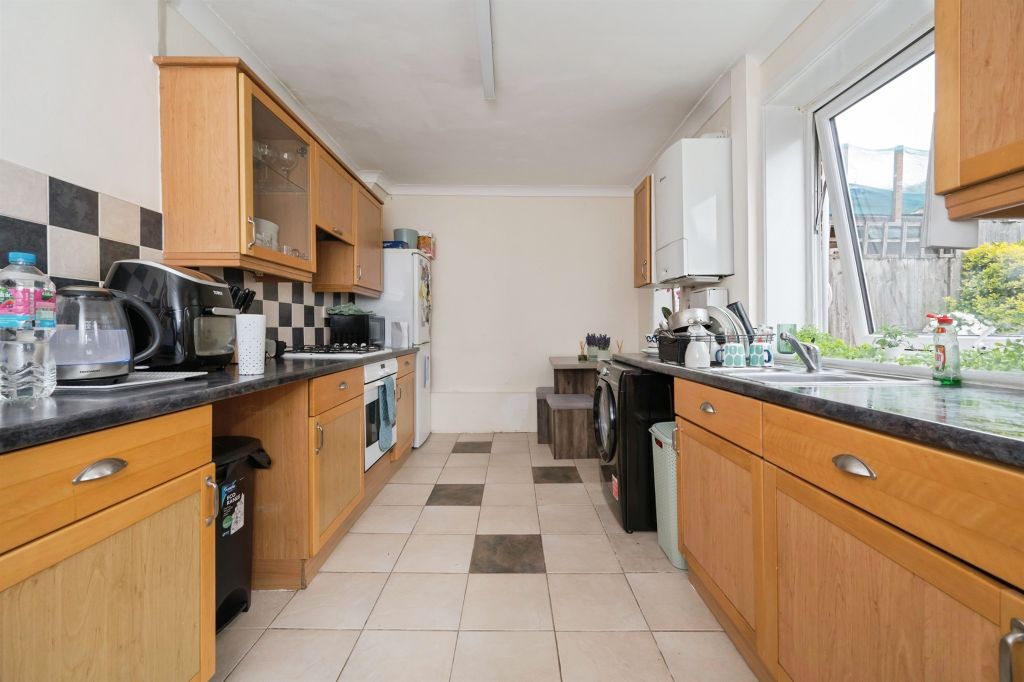 Additional image 4 of 2 bed semi-detached house for saleFreshfield Square, Southampton SO15