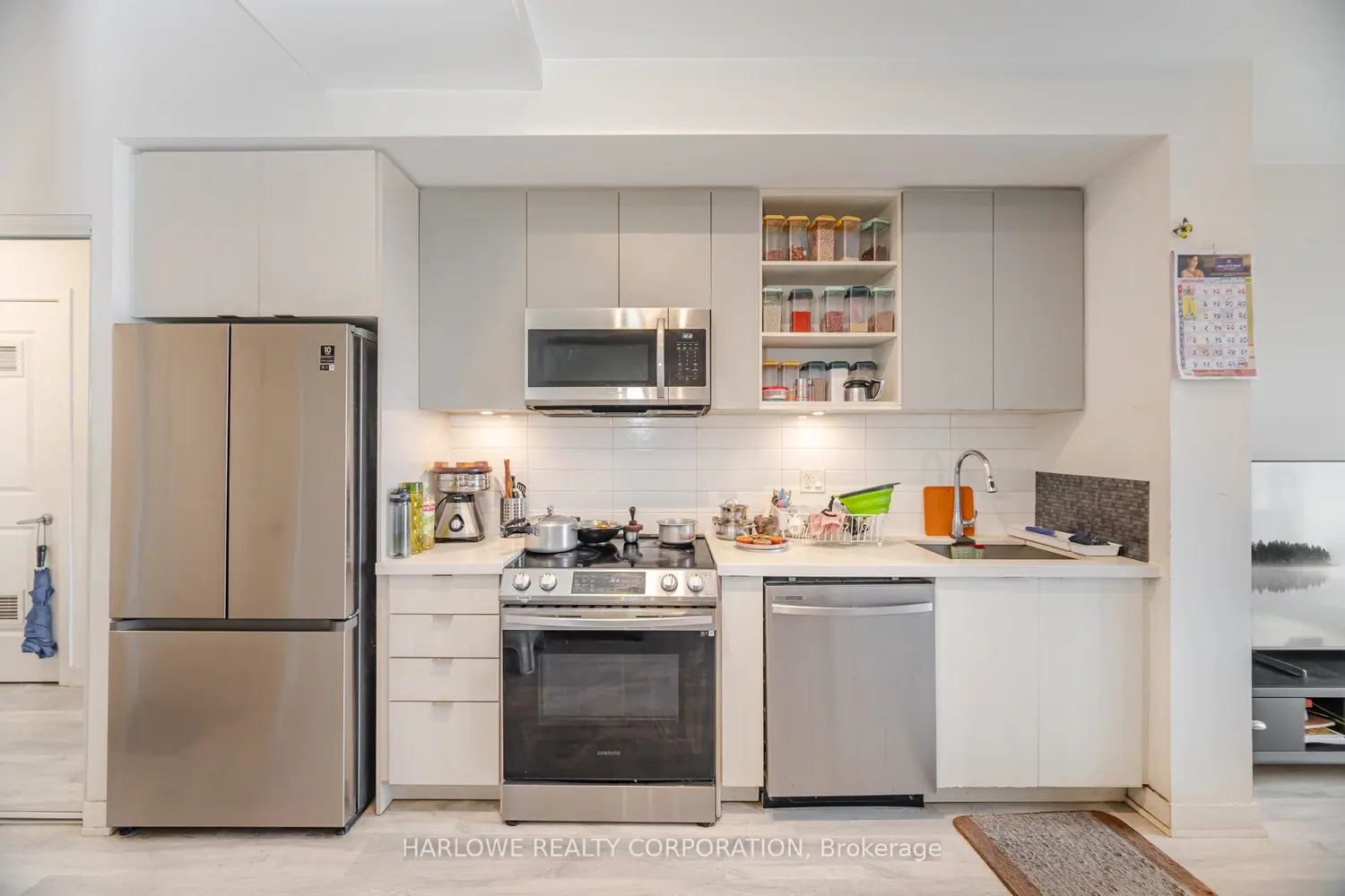 Additional image 2 of 4655 Metcalfe Avenue 204