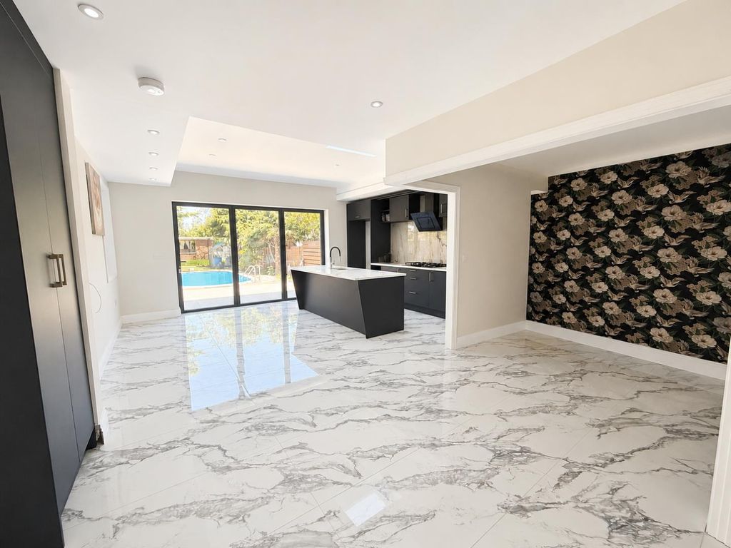 Additional image 2 of 5 bed detached bungalow for saleFeltham Hill Road, Ashford TW15