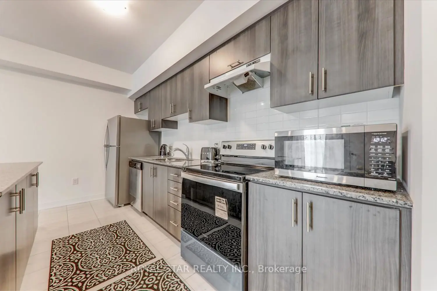 Additional image 9 of 1 Chef Lane 211