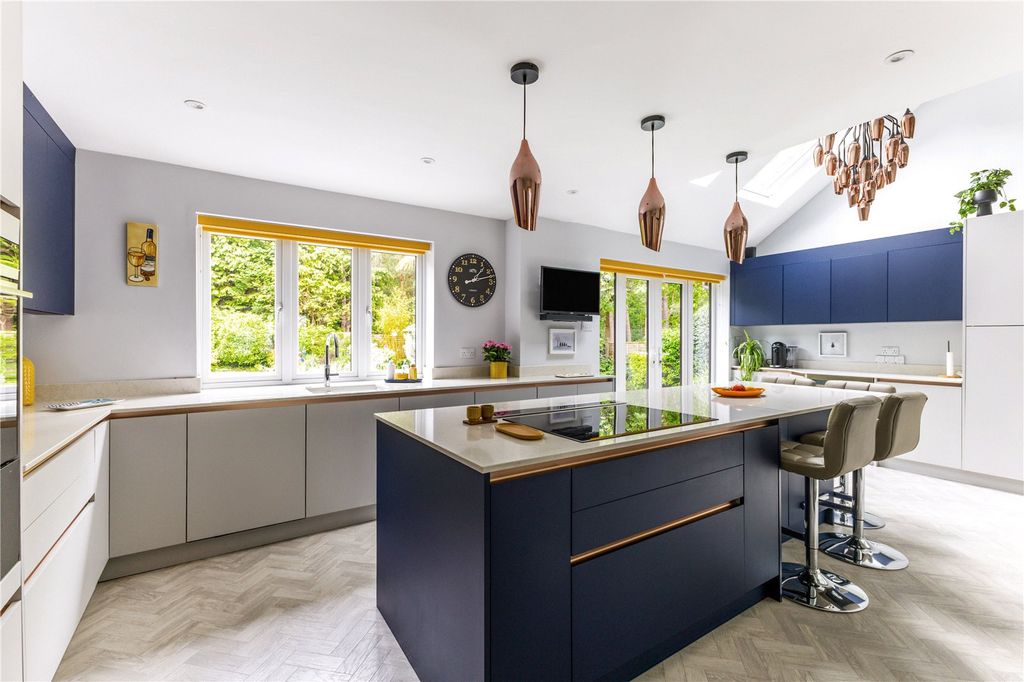 Additional image 10 of 4 bed detached house for saleKiln Ride, Finchampstead, Wokingham RG40