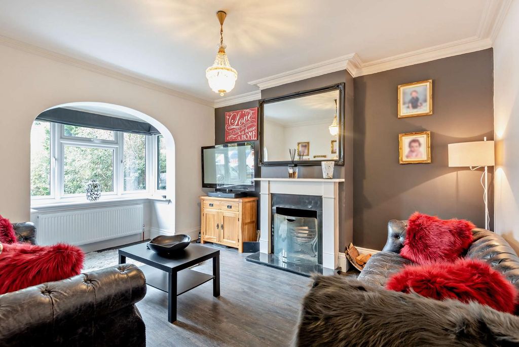 Additional image 5 of 7 bed semi-detached house for saleFordbridge Road, Ashford TW15