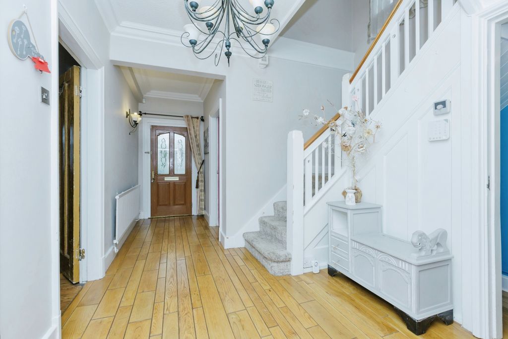 Additional image 3 of 4 bed detached house for saleLutterworth Road, Blaby LE8