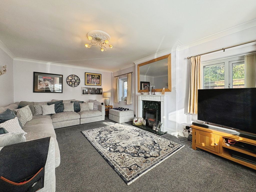 Additional image 5 of 6 bed detached house for saleSwallowcliffe Gardens, Yeovil BA20