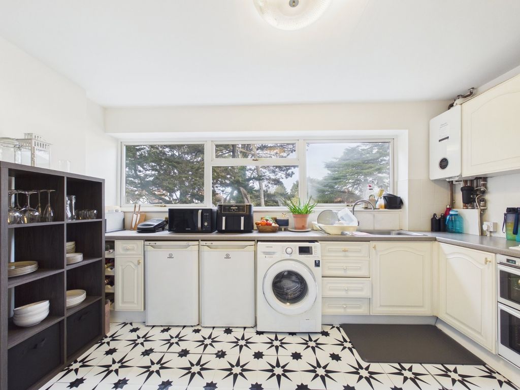 Additional image 4 of 2 bed flat for saleFordbridge Road, Ashford, Surrey TW15