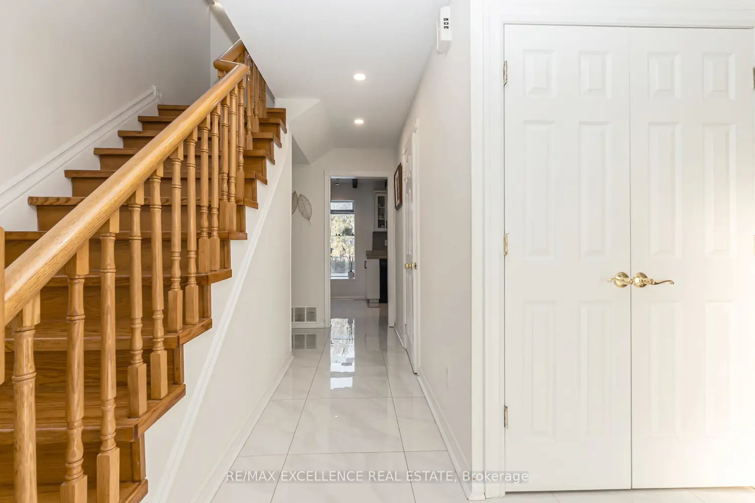 Additional image 2 of 2962 Saint Malo Circle
