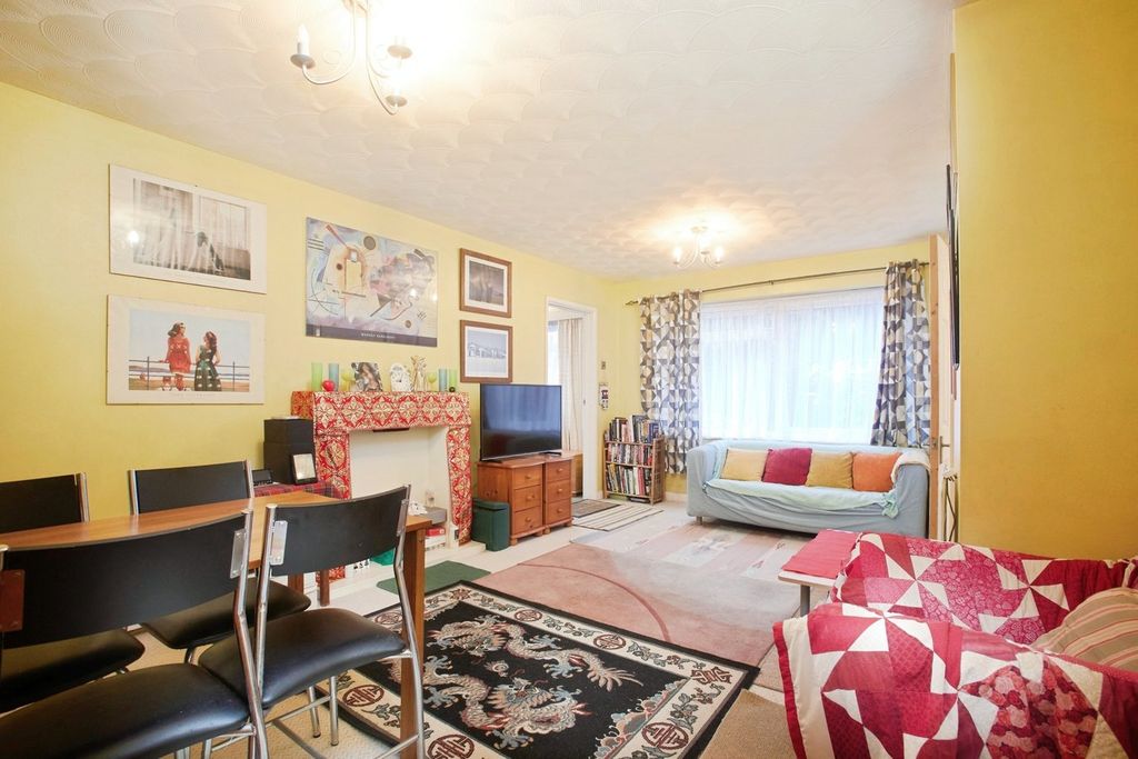 1 bed flat for saleDeacon Road, Southampton SO19 photo 2