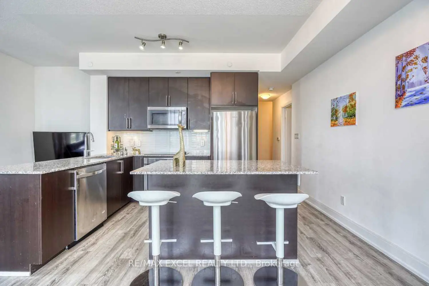 Additional image 9 of 9608 Yonge Street 202A