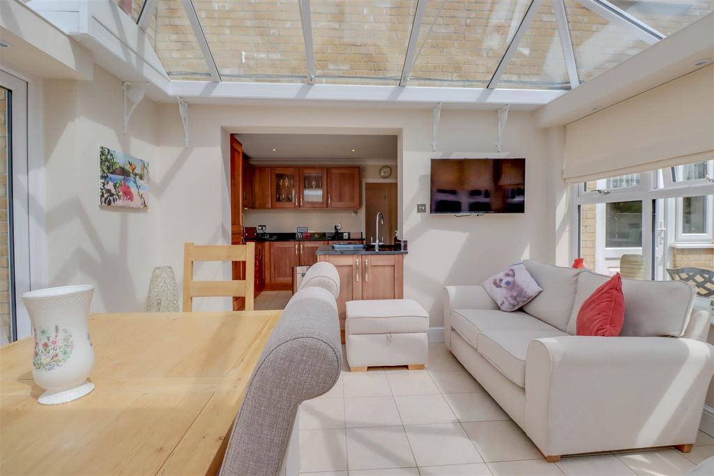 Additional image 15 of 4 bed detached house for saleFriern Walk, Wickford SS12