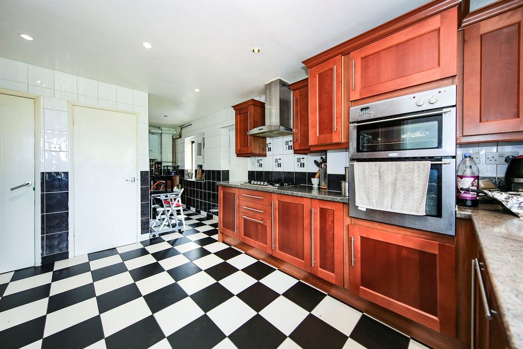 Additional image 6 of 5 bed detached house for saleCoton Road, Penn, Wolverhampton WV4