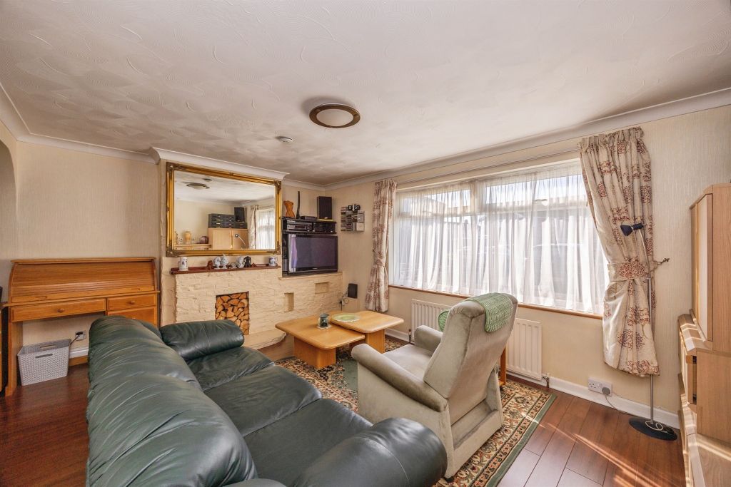 Additional image 4 of 3 bed semi-detached house for saleSeaway Crescent, Southsea PO4