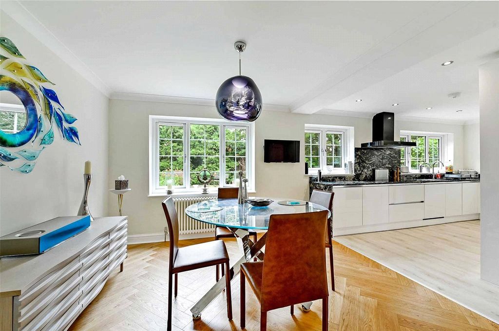 Additional image 5 of 5 bed detached house for saleIllingworth, Windsor, Berkshire SL4