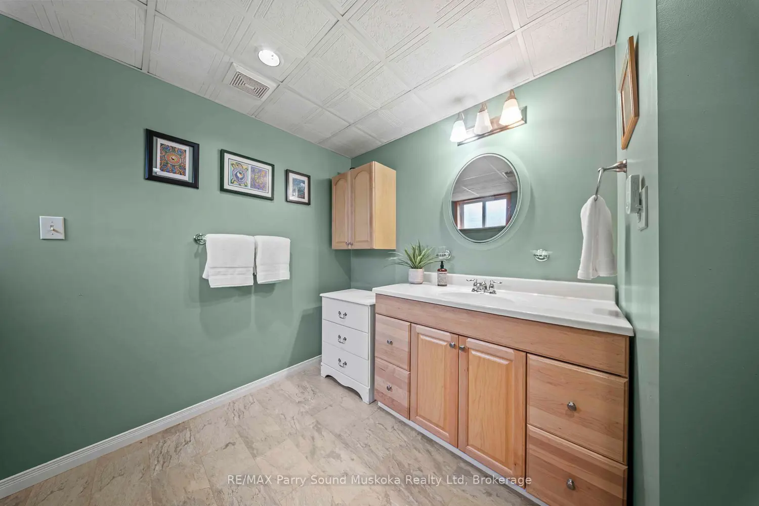 Additional image 8 of 16 Golden Horseshoe Lane