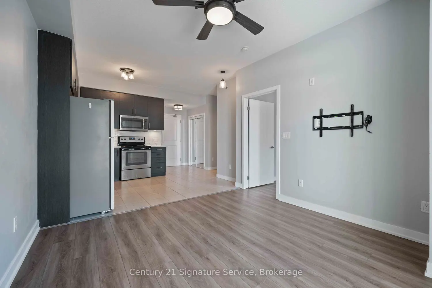Additional image 14 of 2486 Old Bronte Road 405