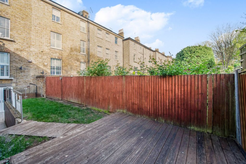 Additional image 10 of 2 bed flat for saleMontague Road, Richmond TW10