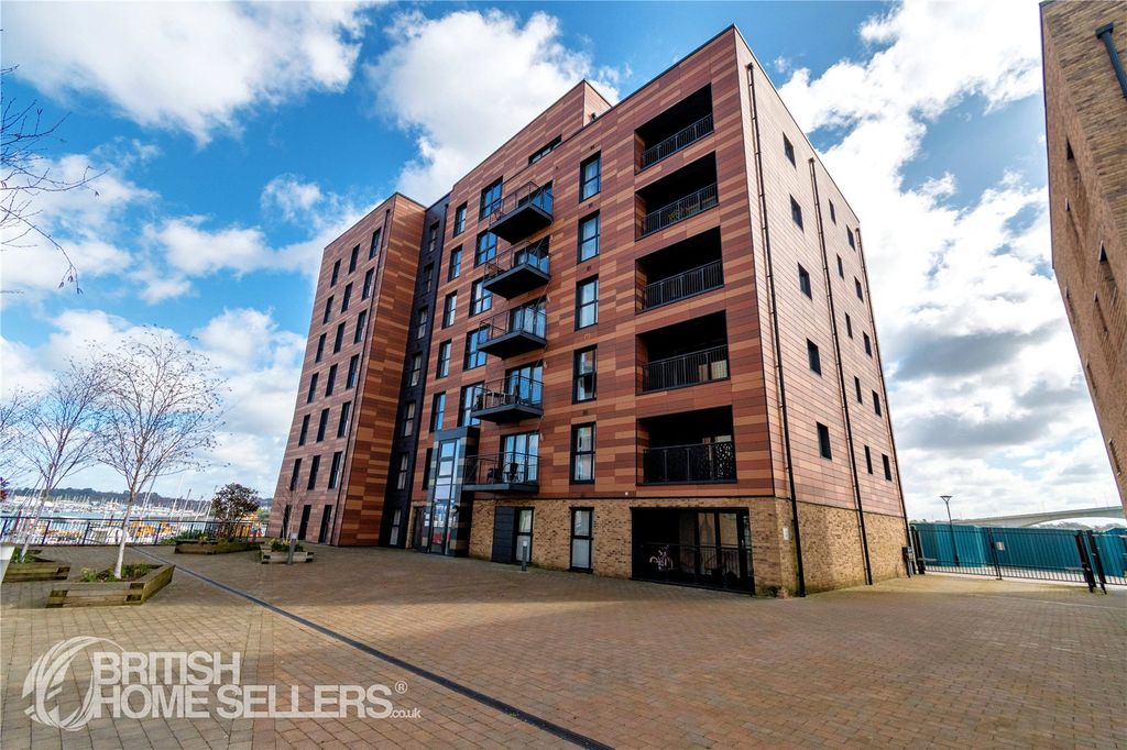 2 bed flat for saleThomas Blake Avenue, Southampton, Hampshire SO14