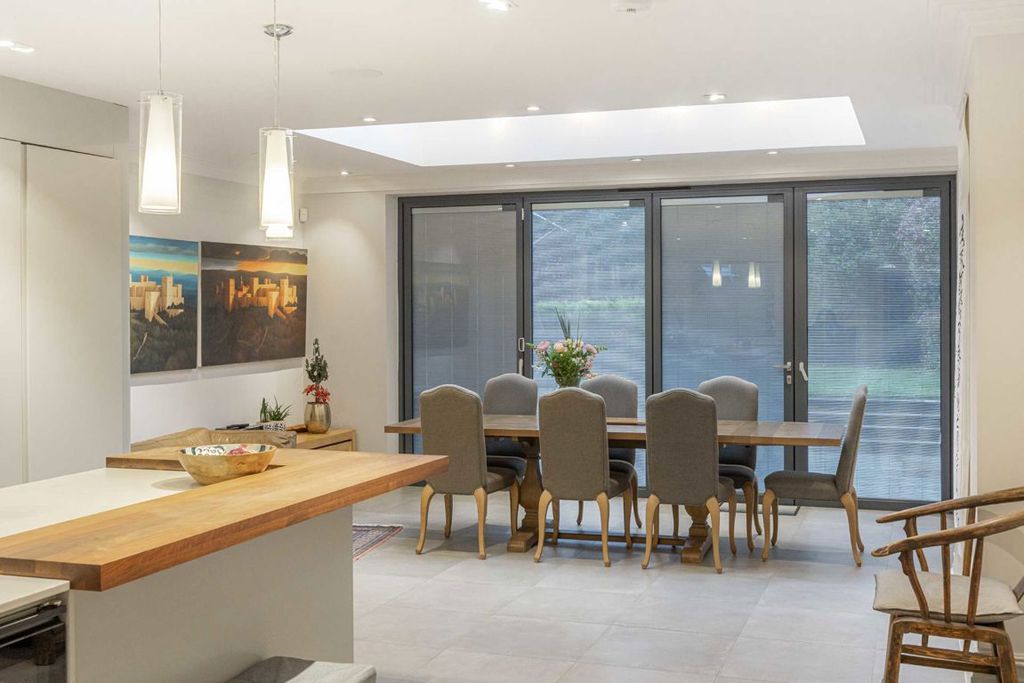 Additional image 7 of 5 bed property for saleKings Road, Richmond TW10