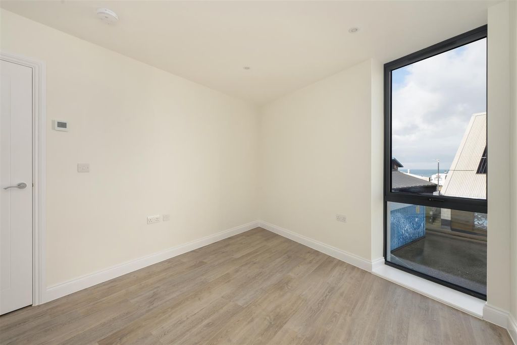 Additional image 10 of 2 bed flat for saleBeach Walk, Whitstable CT5