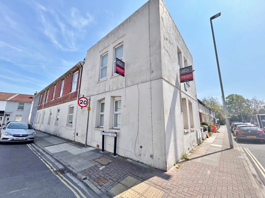 2 bed flat for saleStation Road, Copnor PO3