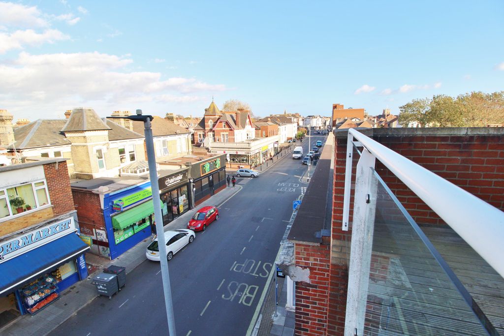 Additional image 17 of 2 bed flat for saleElm Grove, Southsea PO5