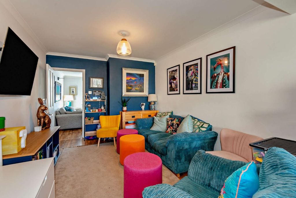 Additional image 13 of 5 bed detached house for saleFontmell Park, Ashford TW15