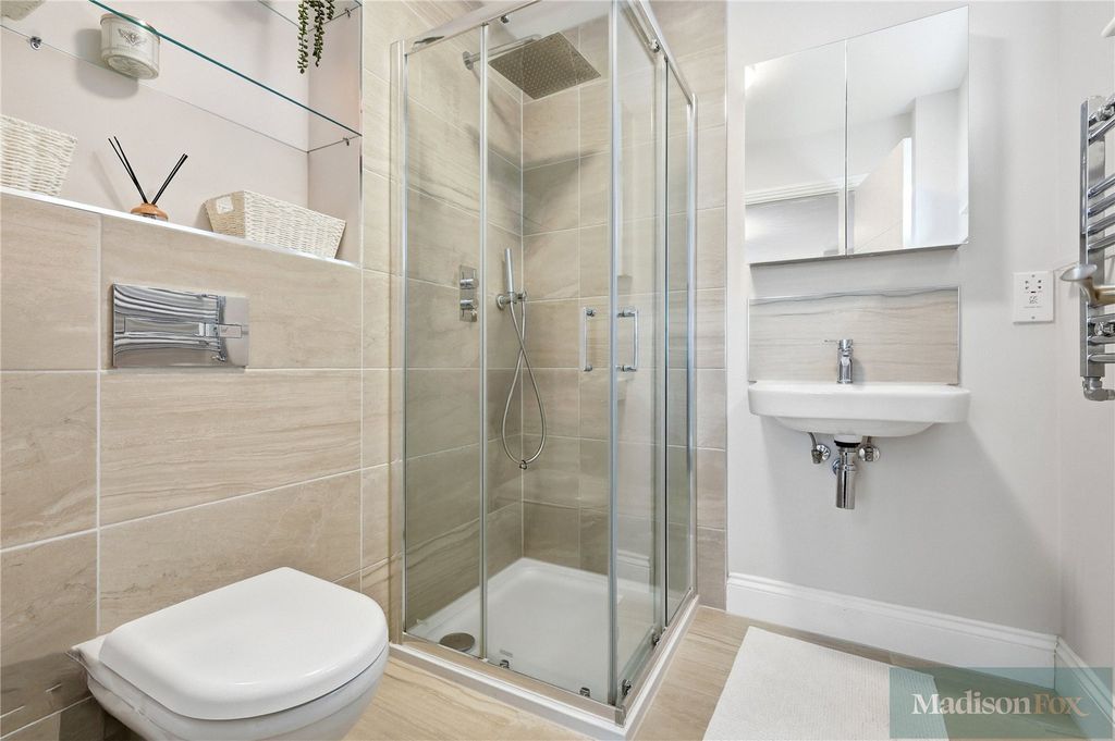 Additional image 11 of 3 bed flat for saleWest Grove, Woodford Green IG8
