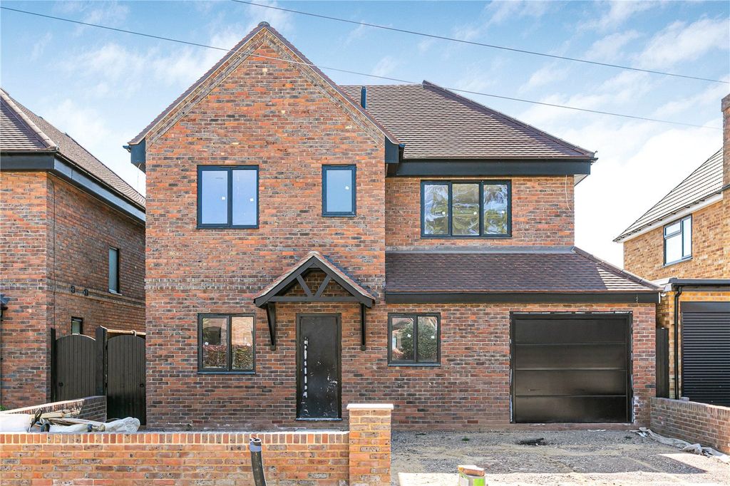 Additional image 10 of 5 bed detached house for saleElmsway, Ashford, Surrey TW15