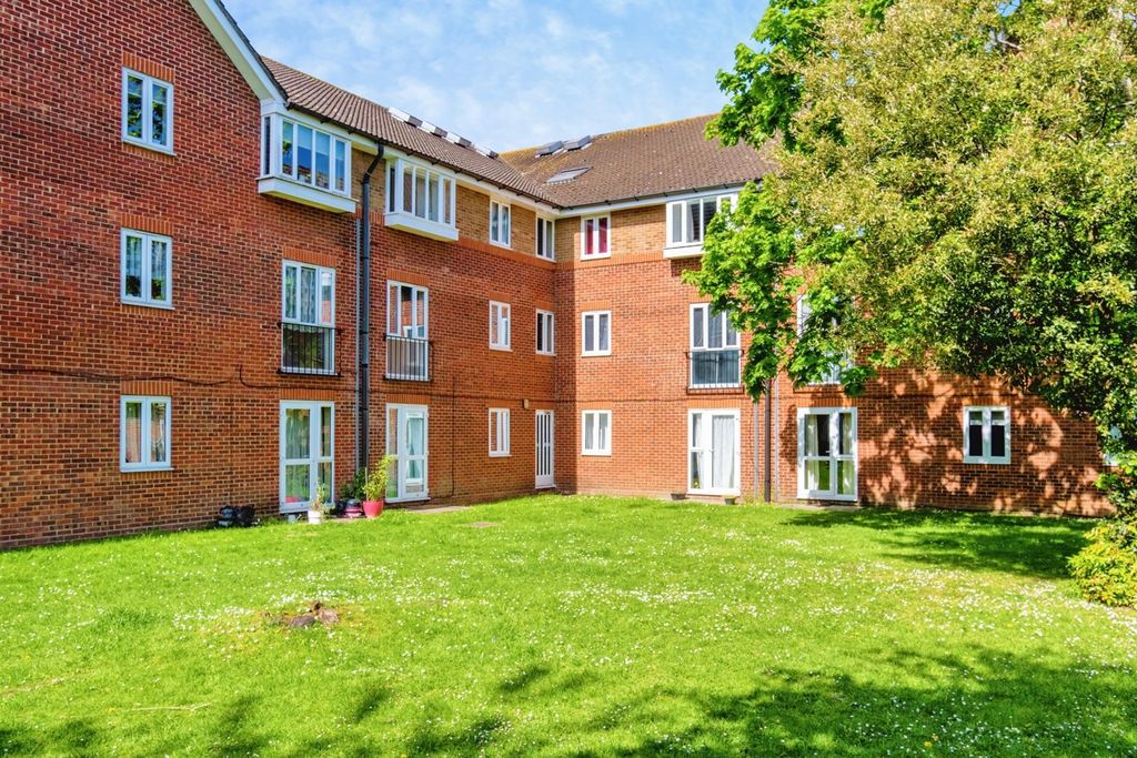 Additional image 10 of 2 bed flat for saleShirley Road, Southampton, Hampshire SO15