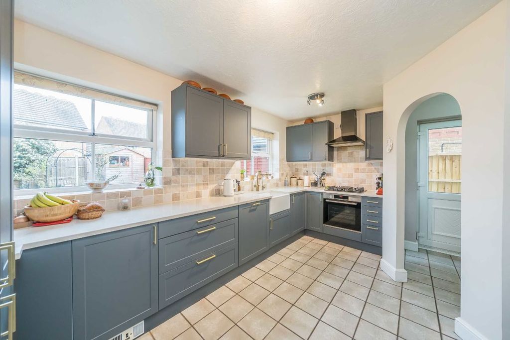 Additional image 3 of 5 bed detached house for saleThe Wickets, Ashford TW15