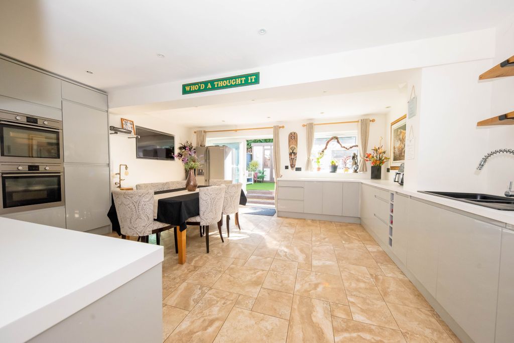 Additional image 4 of 4 bed semi-detached house for saleIves Close, Yateley, Hampshire GU46