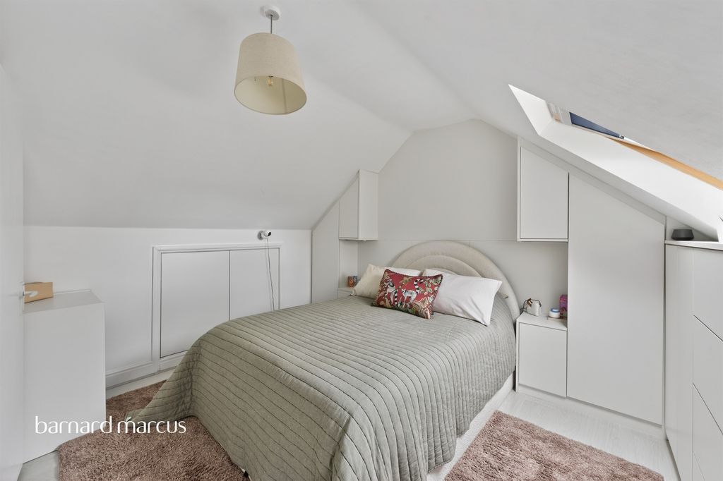 Additional image 9 of 2 bed maisonette for saleWashington Road, Worcester Park KT4