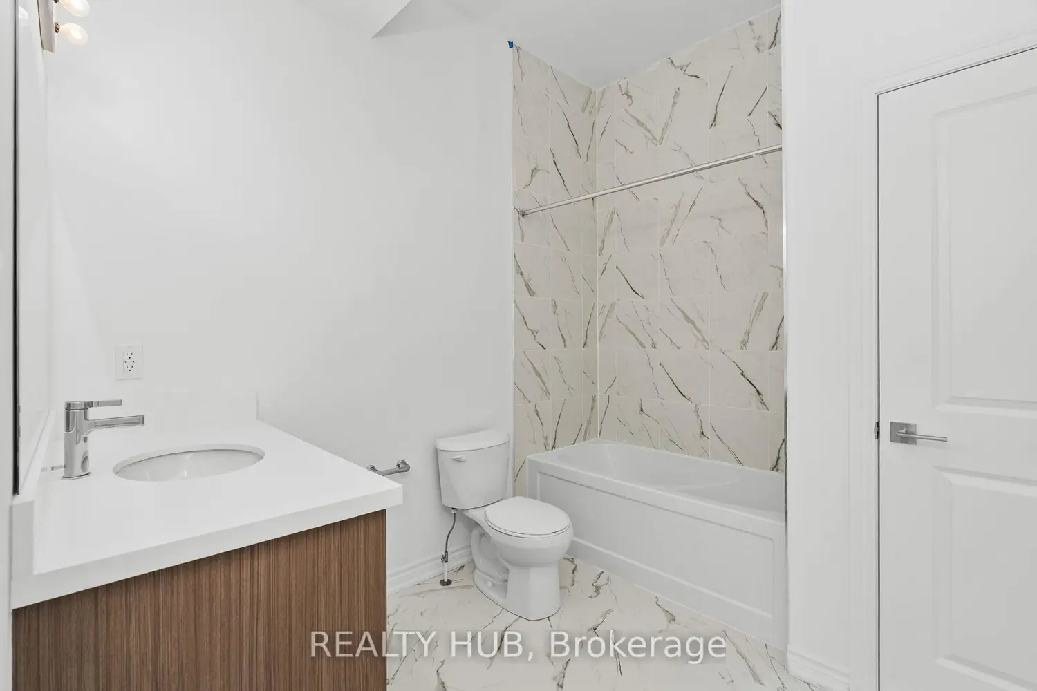 Additional image 7 of 14 Turnberry Court