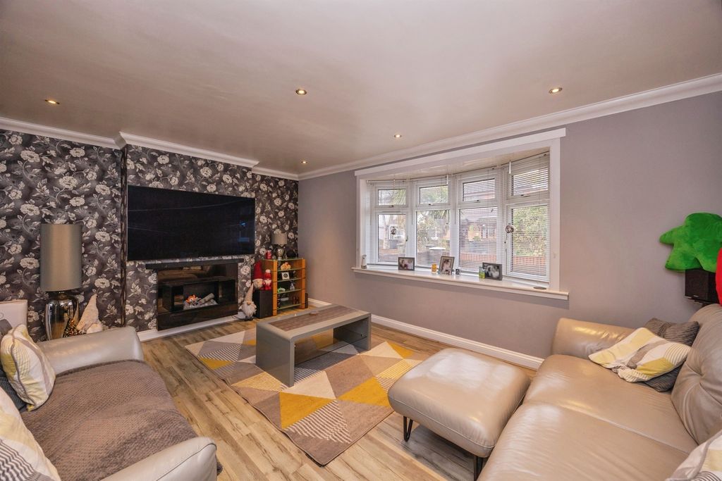 Additional image 5 of 4 bed end terrace house for saleSeaway Crescent, Southsea PO4