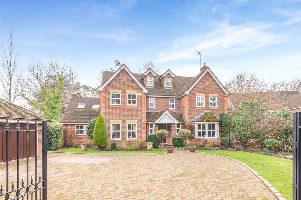 Additional image 38 of 6 bed detached house for saleWoking, Surrey GU22