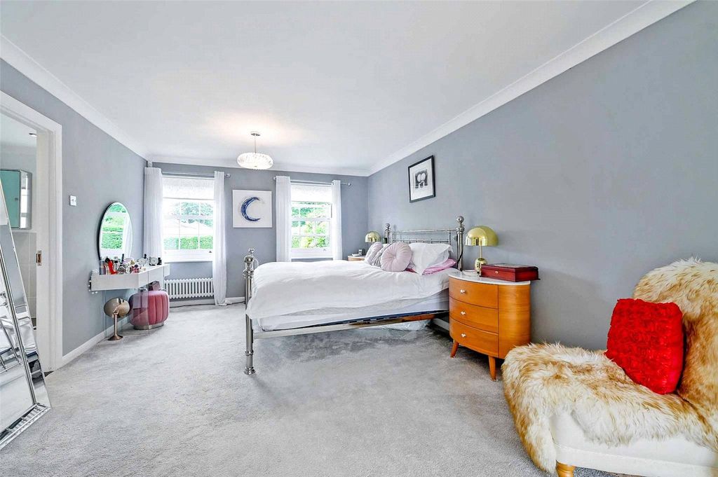 Additional image 10 of 5 bed detached house for saleIllingworth, Windsor, Berkshire SL4