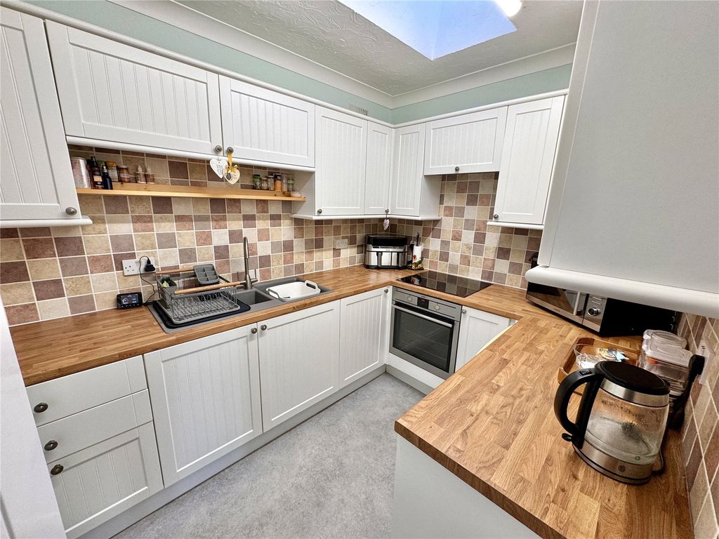 Additional image 2 of 1 bed flat for saleBelmore Lane, Lymington, Hampshire SO41