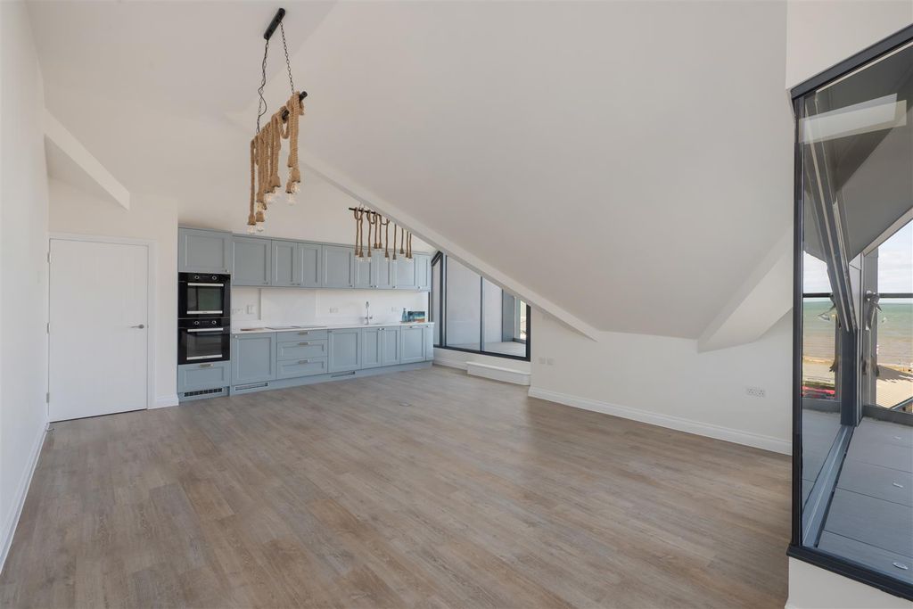 Additional image 16 of 2 bed flat for saleBeach Walk, Whitstable CT5