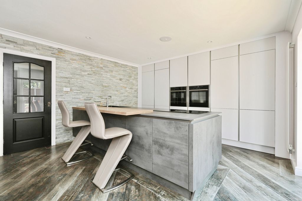 Additional image 2 of 4 bed detached bungalow for saleForest Hill Park, Worksop S81