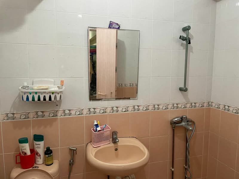 Additional image 9 of 205 Tampines Street 21
