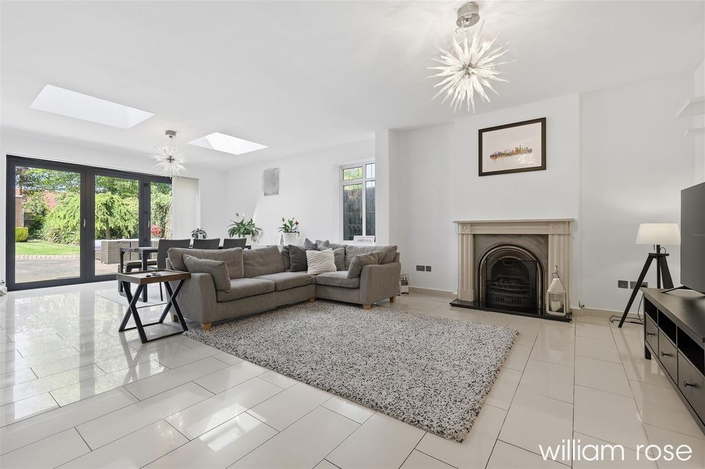 Additional image 4 of 5 bed detached house for saleMonkhams Lane, Woodford Green IG8