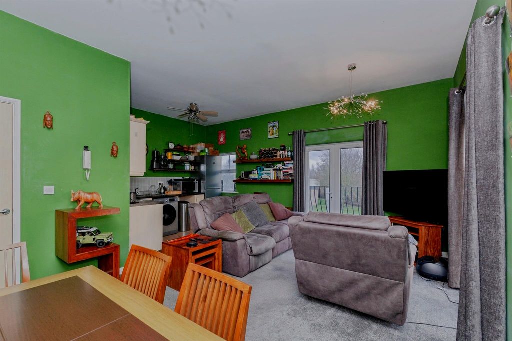 Additional image 5 of 2 bed flat for saleLoughland Close, Blaby, Leicester LE8
