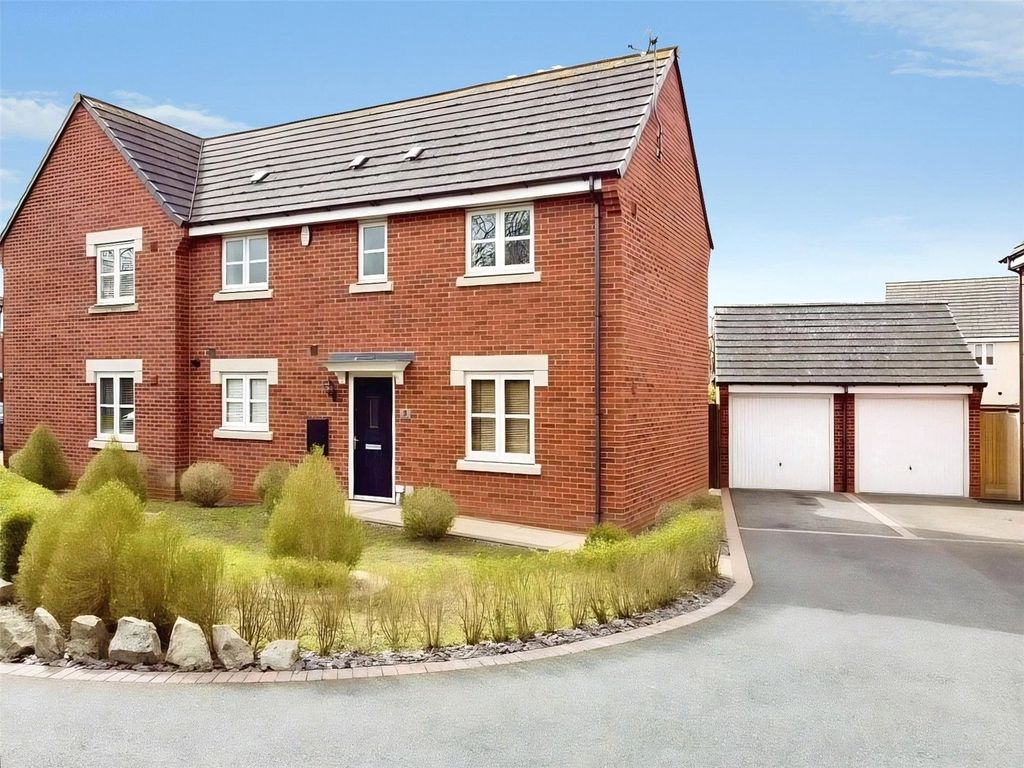 3 bed semi-detached house for saleThruxton Close, Hinckley, Leicestershire LE10