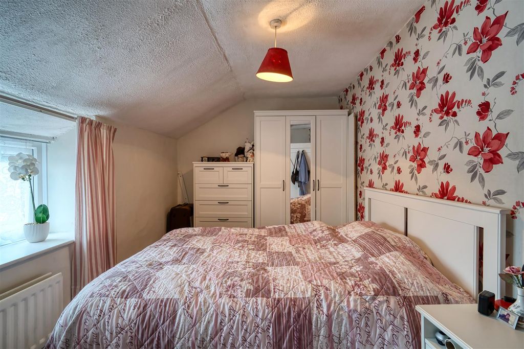 Additional image 6 of 2 bed terraced house for saleBay Road, Gillingham SP8