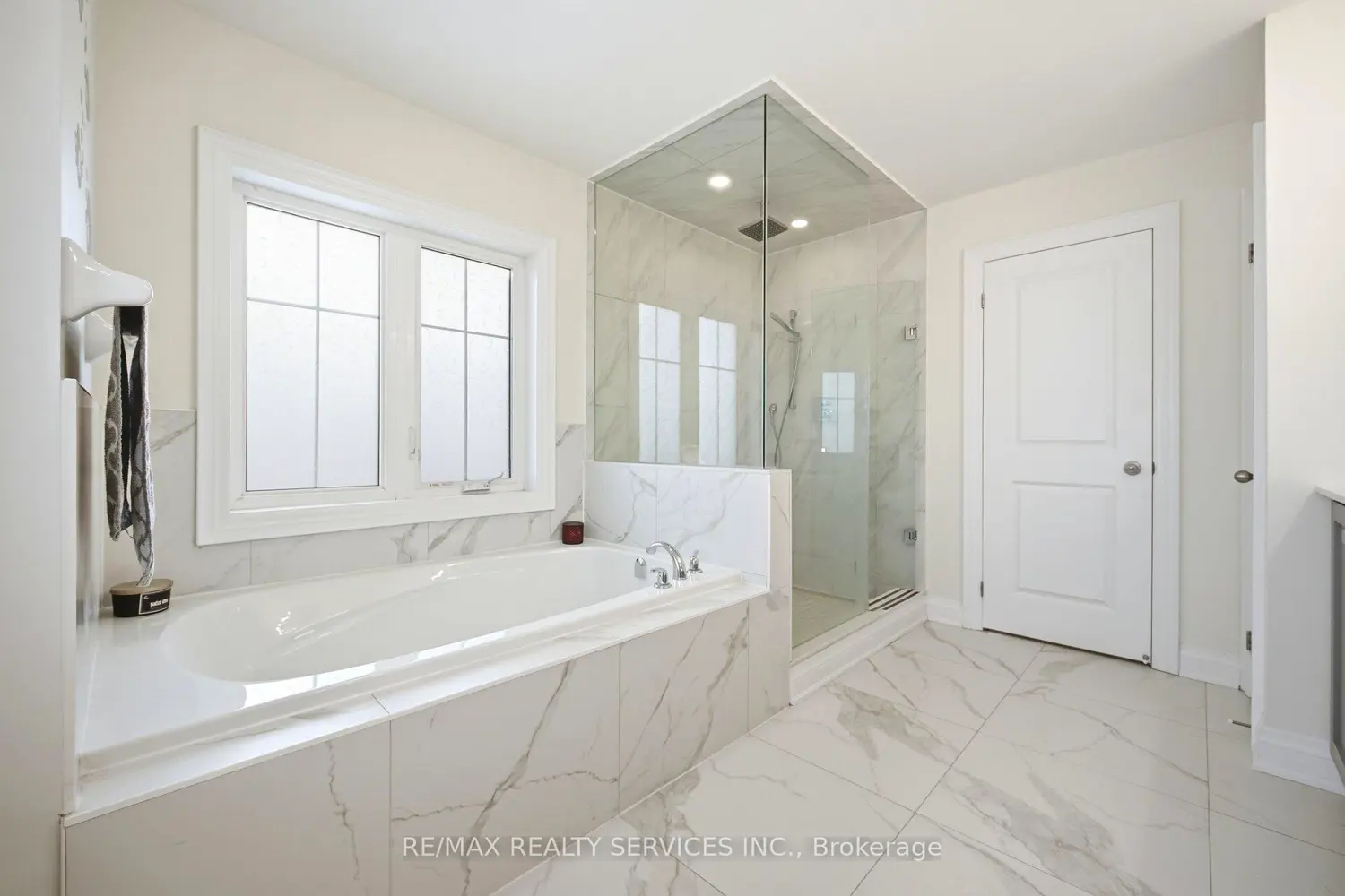 Additional image 13 of 15 Farringdon Crescent